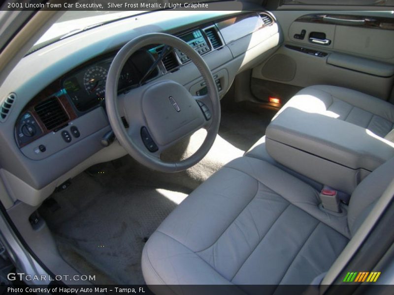 Silver Frost Metallic / Light Graphite 2001 Lincoln Town Car Executive