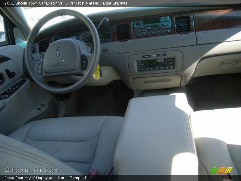 Silver Frost Metallic / Light Graphite 2001 Lincoln Town Car Executive