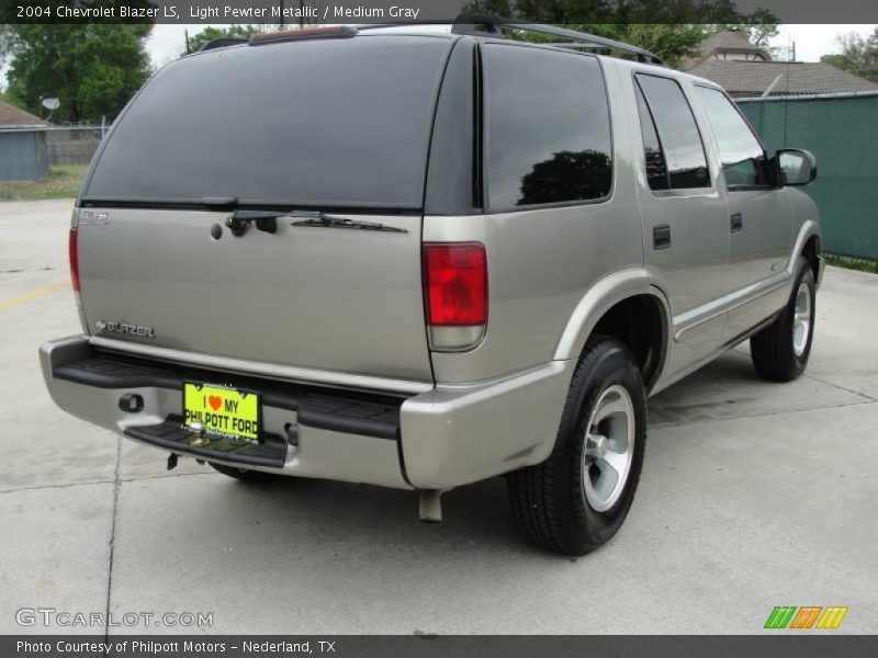 Light Pewter Metallic / Medium Gray 2004 Chevrolet Blazer LS