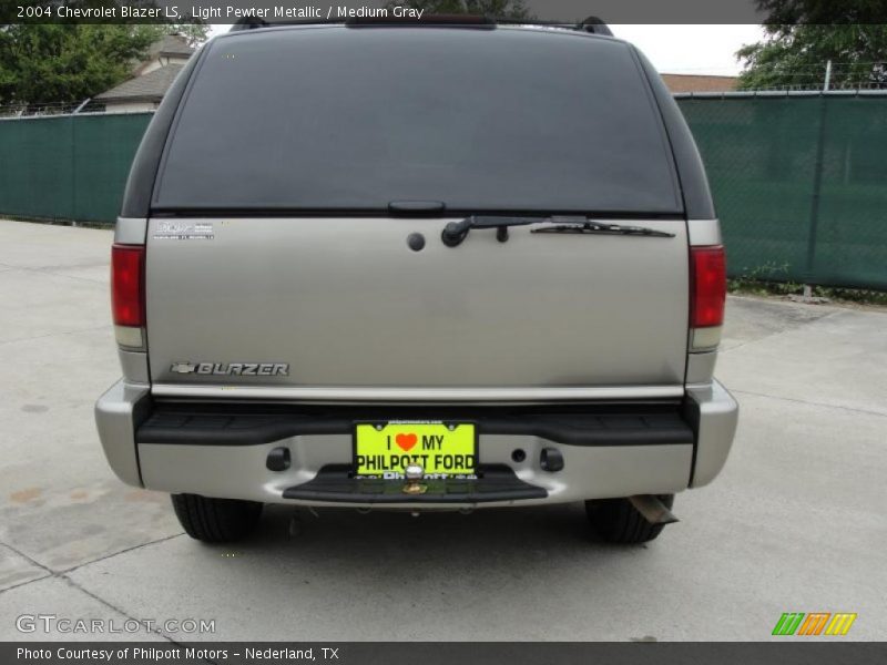 Light Pewter Metallic / Medium Gray 2004 Chevrolet Blazer LS