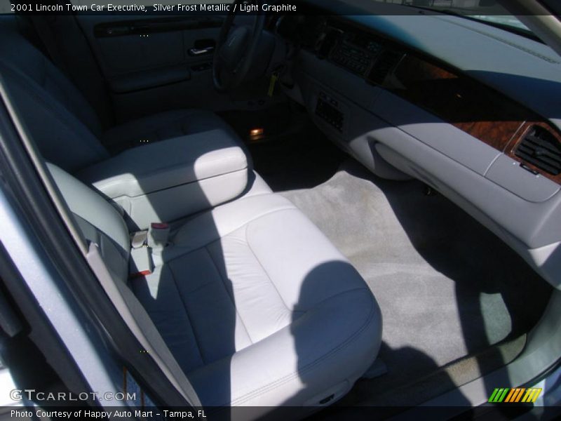 Silver Frost Metallic / Light Graphite 2001 Lincoln Town Car Executive