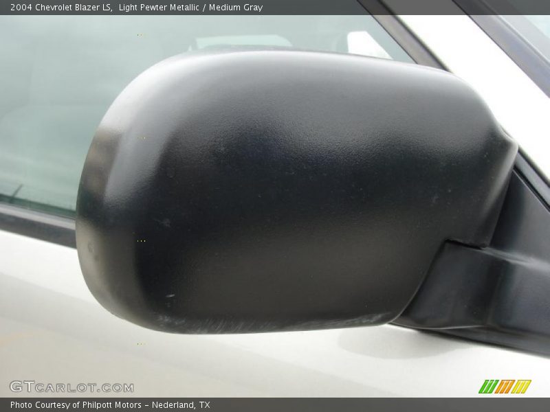 Light Pewter Metallic / Medium Gray 2004 Chevrolet Blazer LS