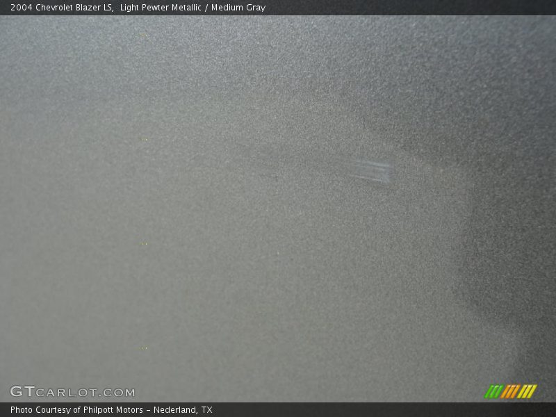 Light Pewter Metallic / Medium Gray 2004 Chevrolet Blazer LS