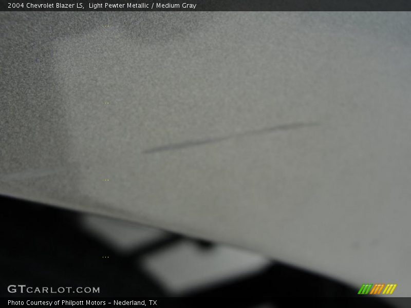 Light Pewter Metallic / Medium Gray 2004 Chevrolet Blazer LS