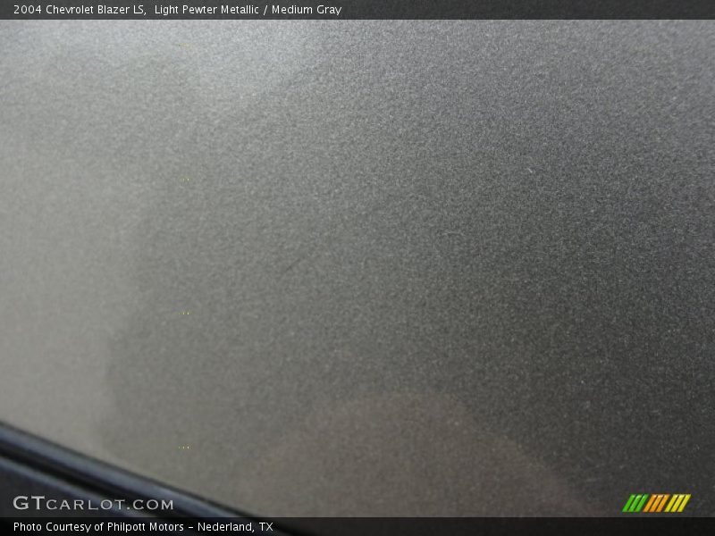 Light Pewter Metallic / Medium Gray 2004 Chevrolet Blazer LS