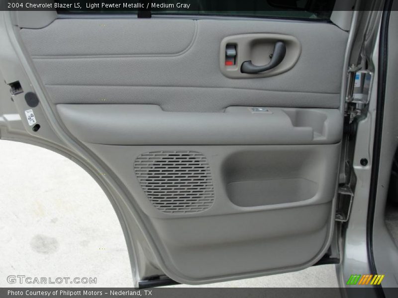 Light Pewter Metallic / Medium Gray 2004 Chevrolet Blazer LS