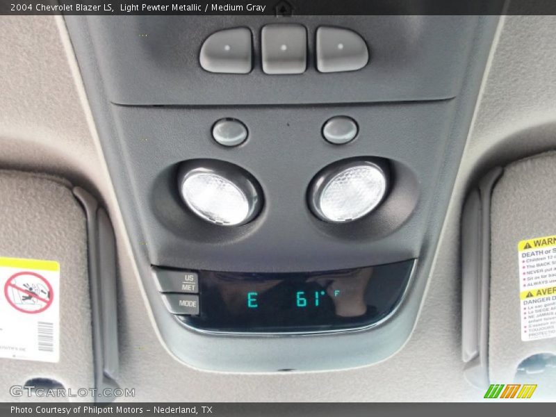 Light Pewter Metallic / Medium Gray 2004 Chevrolet Blazer LS