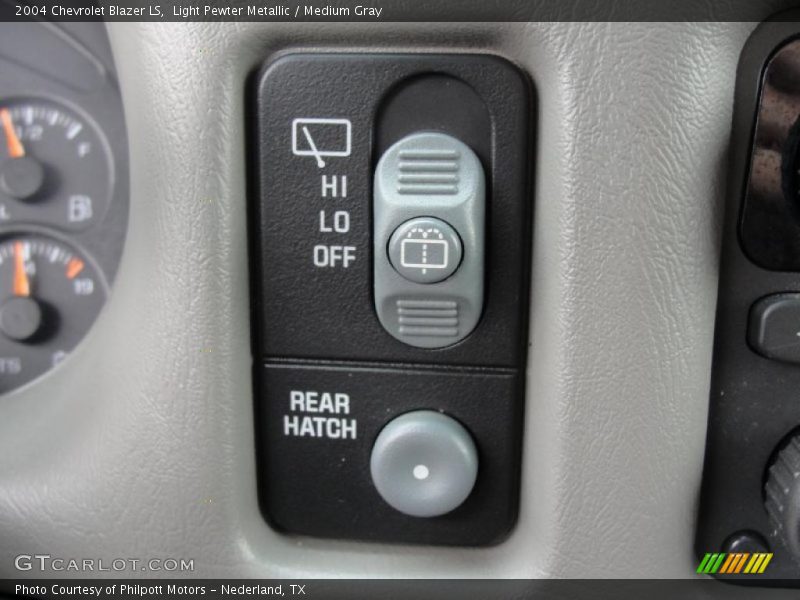 Controls of 2004 Blazer LS