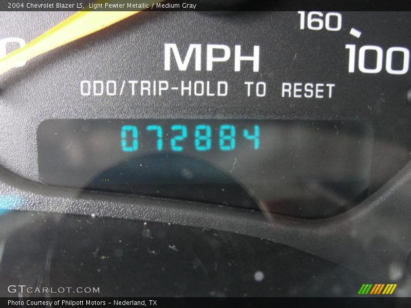 Light Pewter Metallic / Medium Gray 2004 Chevrolet Blazer LS