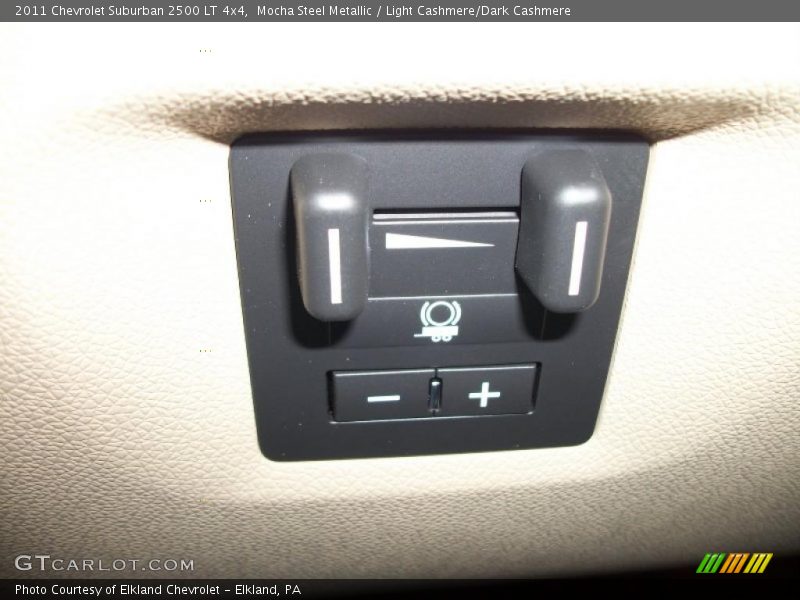 Mocha Steel Metallic / Light Cashmere/Dark Cashmere 2011 Chevrolet Suburban 2500 LT 4x4