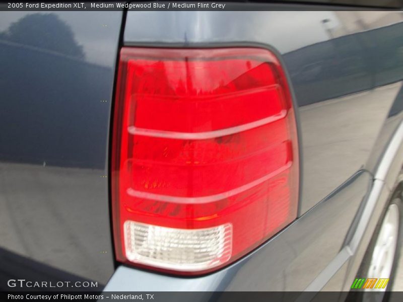 Medium Wedgewood Blue / Medium Flint Grey 2005 Ford Expedition XLT