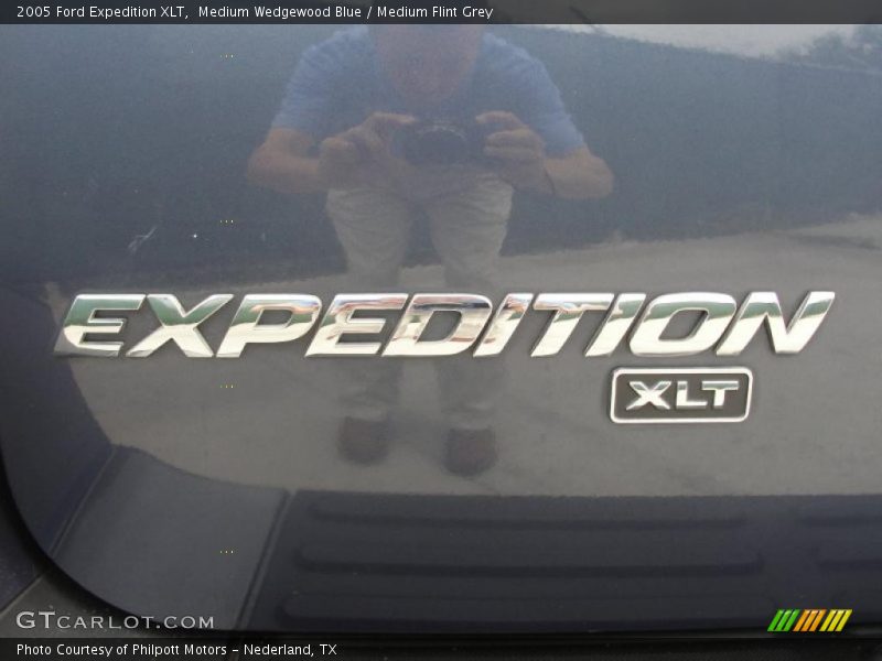 Medium Wedgewood Blue / Medium Flint Grey 2005 Ford Expedition XLT