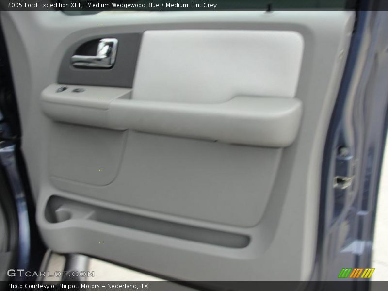 Medium Wedgewood Blue / Medium Flint Grey 2005 Ford Expedition XLT
