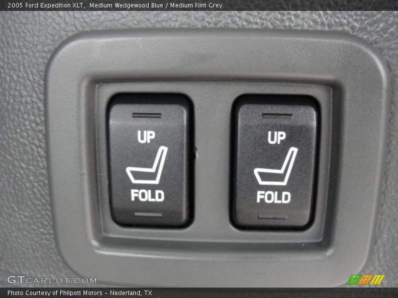 Medium Wedgewood Blue / Medium Flint Grey 2005 Ford Expedition XLT