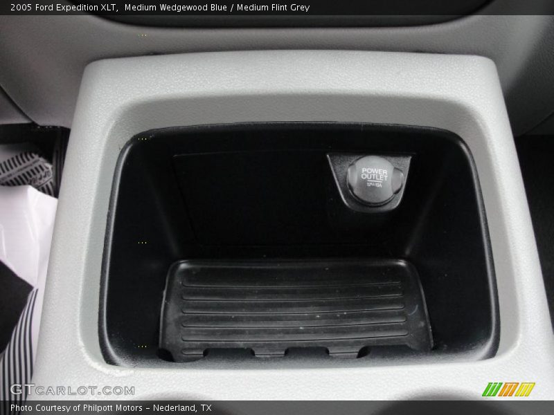 Medium Wedgewood Blue / Medium Flint Grey 2005 Ford Expedition XLT