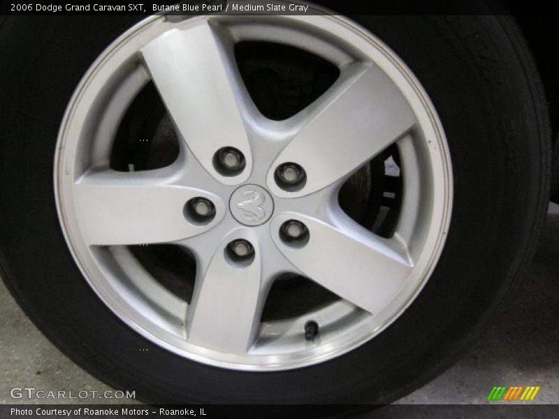  2006 Grand Caravan SXT Wheel