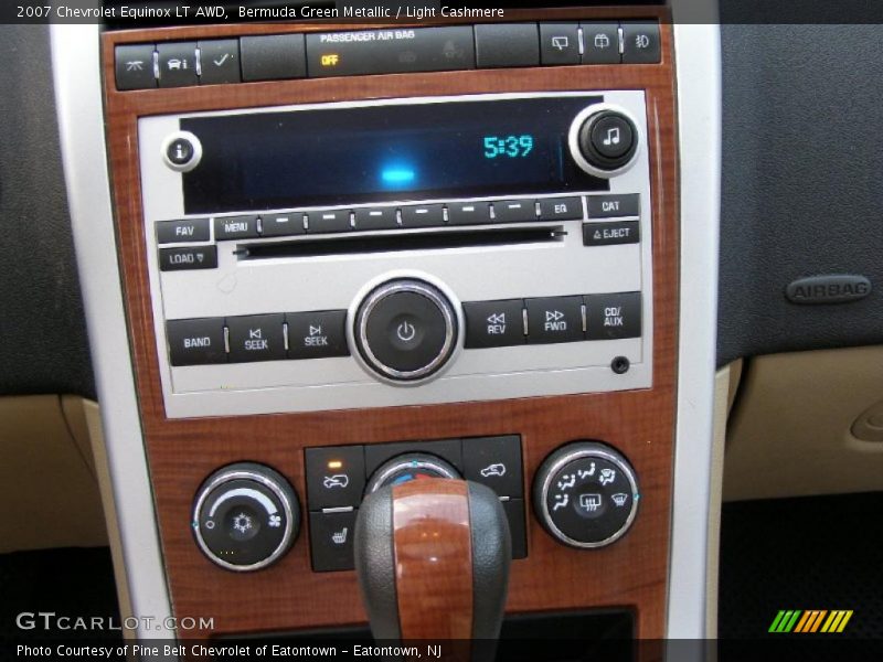 Bermuda Green Metallic / Light Cashmere 2007 Chevrolet Equinox LT AWD