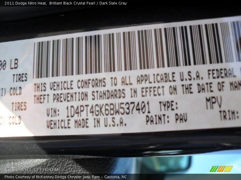Brilliant Black Crystal Pearl / Dark Slate Gray 2011 Dodge Nitro Heat