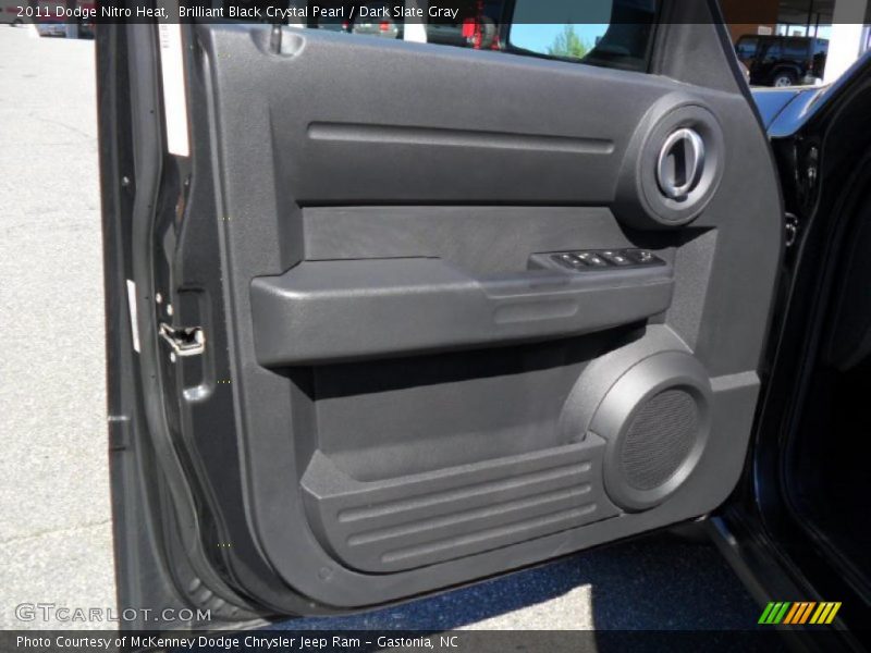 Brilliant Black Crystal Pearl / Dark Slate Gray 2011 Dodge Nitro Heat