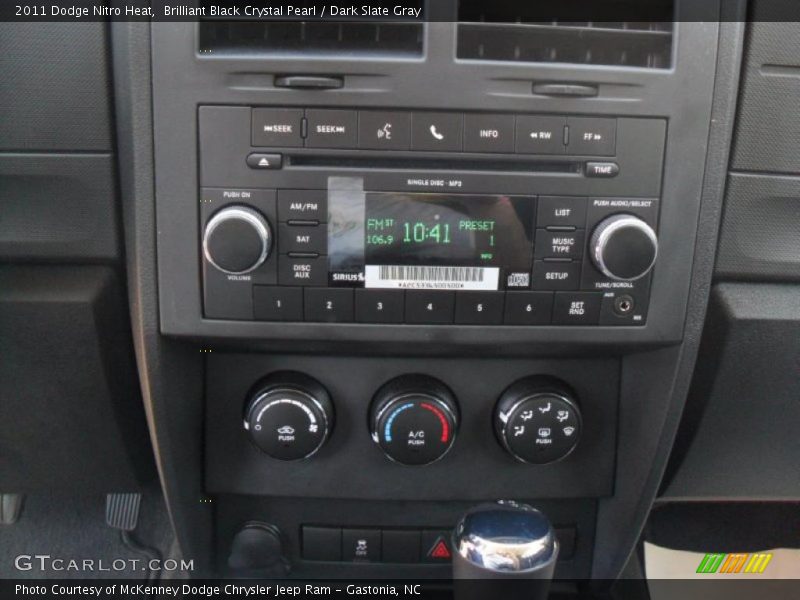 Brilliant Black Crystal Pearl / Dark Slate Gray 2011 Dodge Nitro Heat