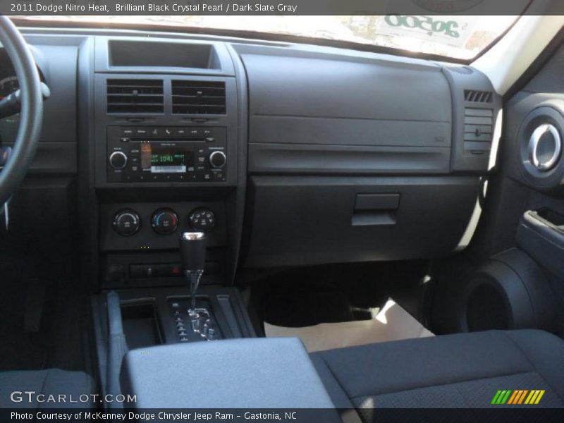 Brilliant Black Crystal Pearl / Dark Slate Gray 2011 Dodge Nitro Heat