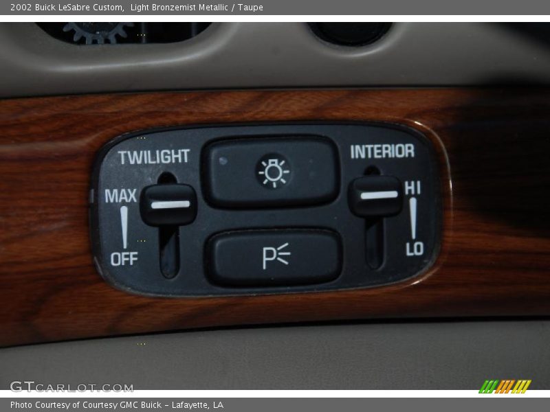 Light Bronzemist Metallic / Taupe 2002 Buick LeSabre Custom