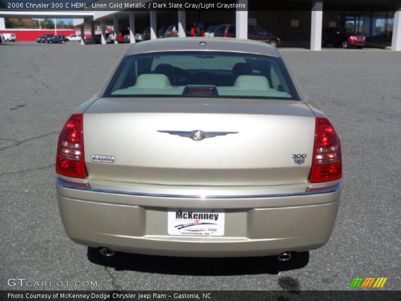 Linen Gold Metallic / Dark Slate Gray/Light Graystone 2006 Chrysler 300 C HEMI