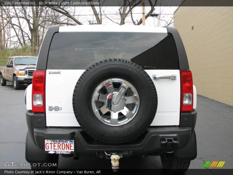 Birch White / Light Cashmere/Ebony 2007 Hummer H3