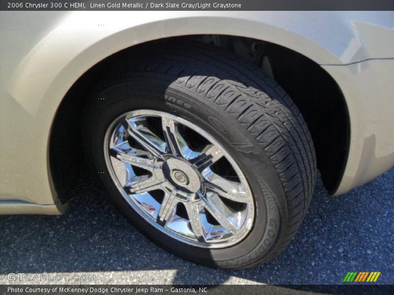 Linen Gold Metallic / Dark Slate Gray/Light Graystone 2006 Chrysler 300 C HEMI