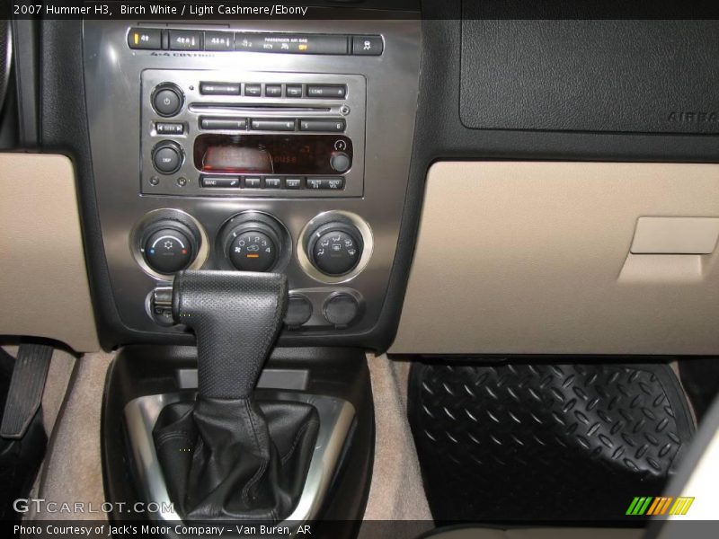 Birch White / Light Cashmere/Ebony 2007 Hummer H3