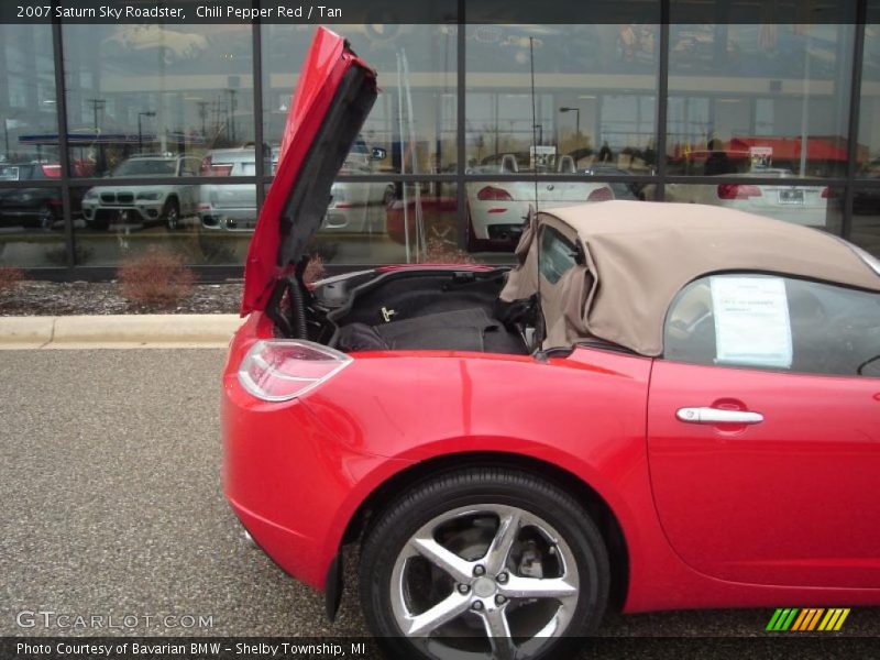 Chili Pepper Red / Tan 2007 Saturn Sky Roadster