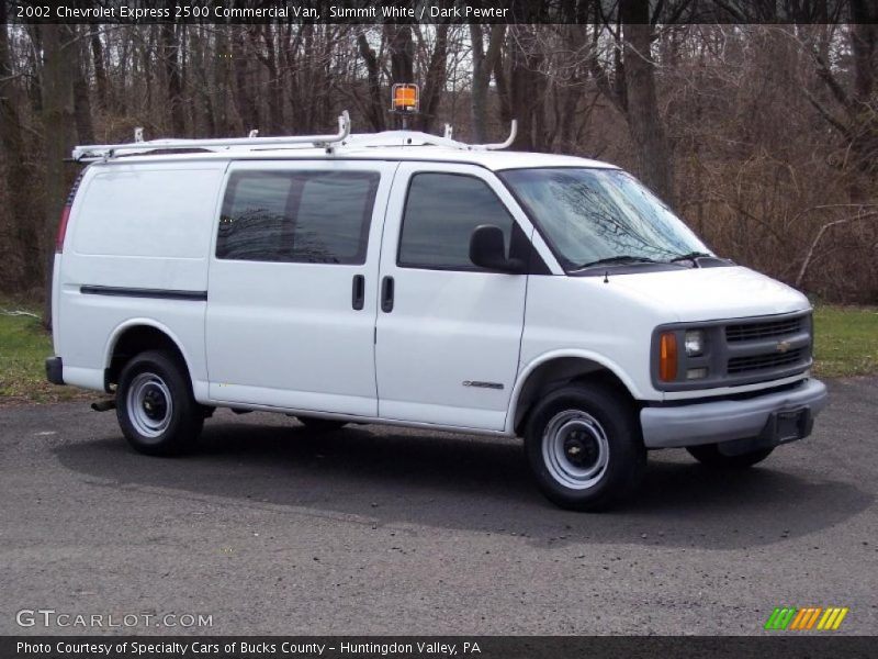 Front 3/4 View of 2002 Express 2500 Commercial Van