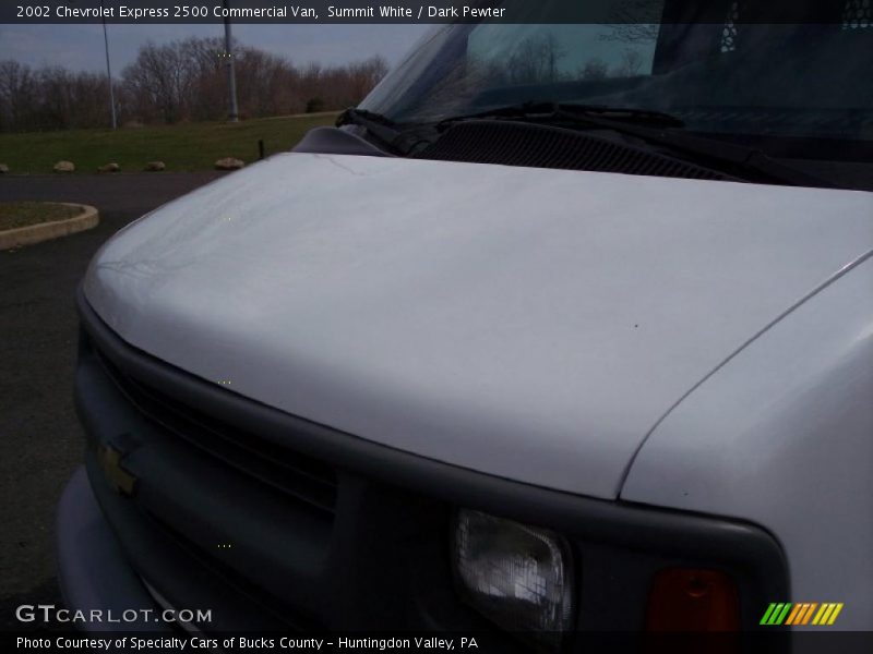 Summit White / Dark Pewter 2002 Chevrolet Express 2500 Commercial Van