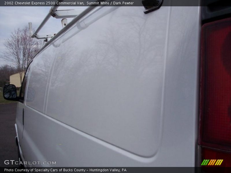 Summit White / Dark Pewter 2002 Chevrolet Express 2500 Commercial Van