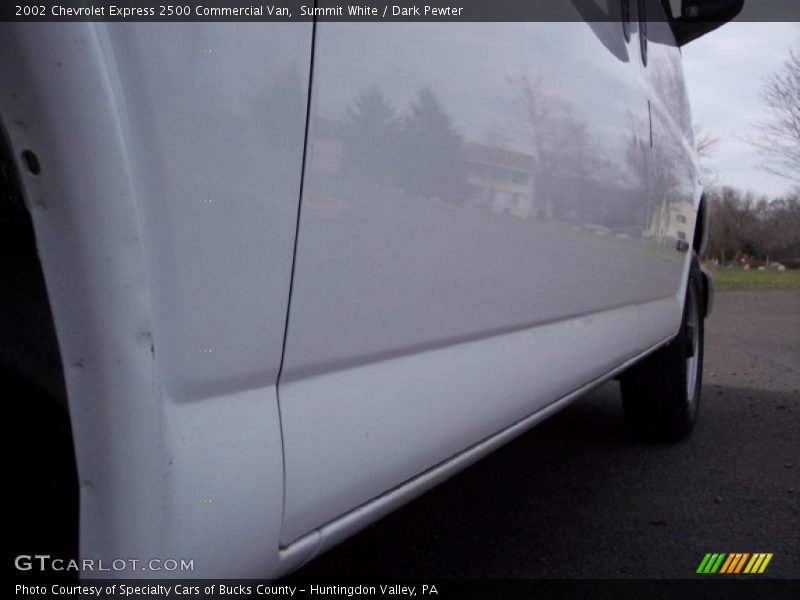 Summit White / Dark Pewter 2002 Chevrolet Express 2500 Commercial Van