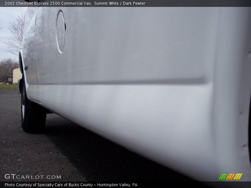 Summit White / Dark Pewter 2002 Chevrolet Express 2500 Commercial Van