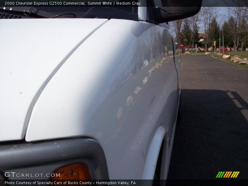 Summit White / Medium Gray 2000 Chevrolet Express G2500 Commercial