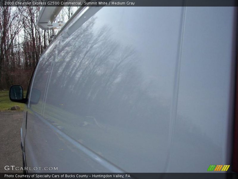 Summit White / Medium Gray 2000 Chevrolet Express G2500 Commercial