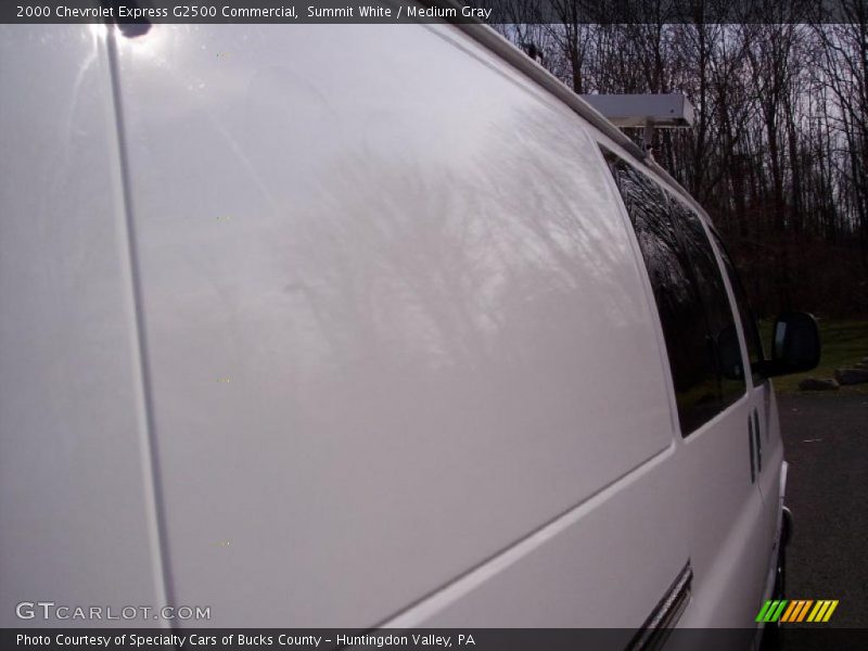 Summit White / Medium Gray 2000 Chevrolet Express G2500 Commercial