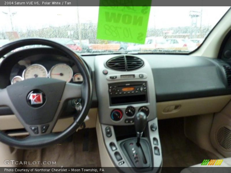Polar White / Tan 2004 Saturn VUE V6