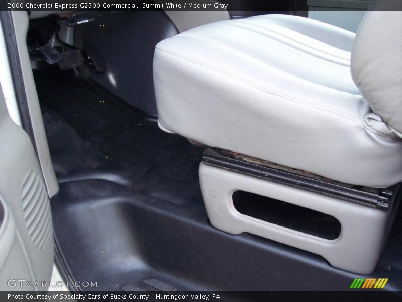Summit White / Medium Gray 2000 Chevrolet Express G2500 Commercial