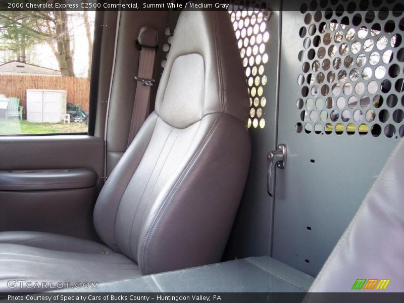 Summit White / Medium Gray 2000 Chevrolet Express G2500 Commercial