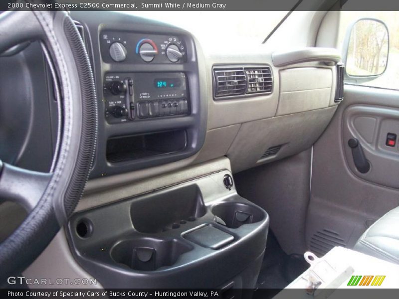 Summit White / Medium Gray 2000 Chevrolet Express G2500 Commercial
