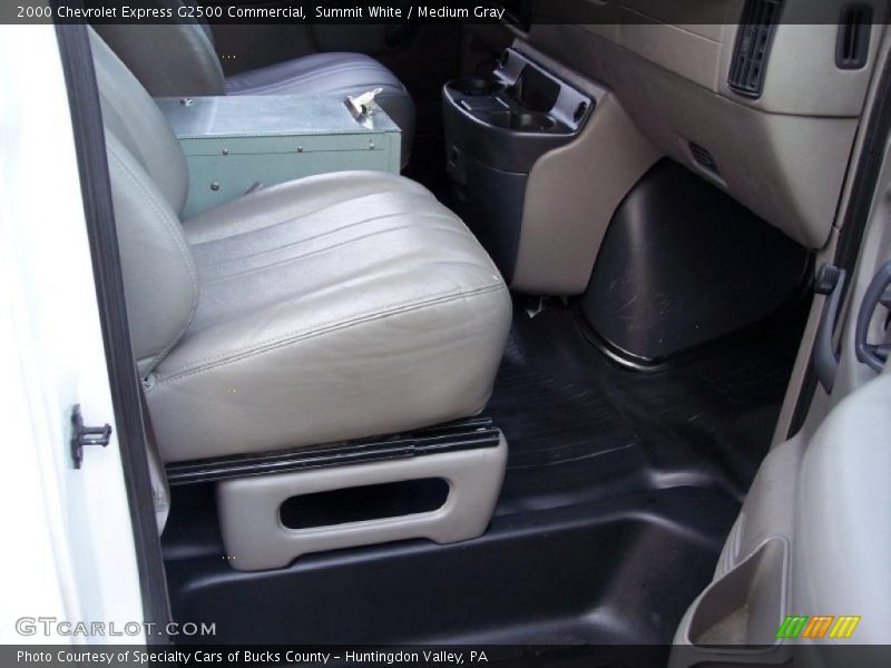 Summit White / Medium Gray 2000 Chevrolet Express G2500 Commercial