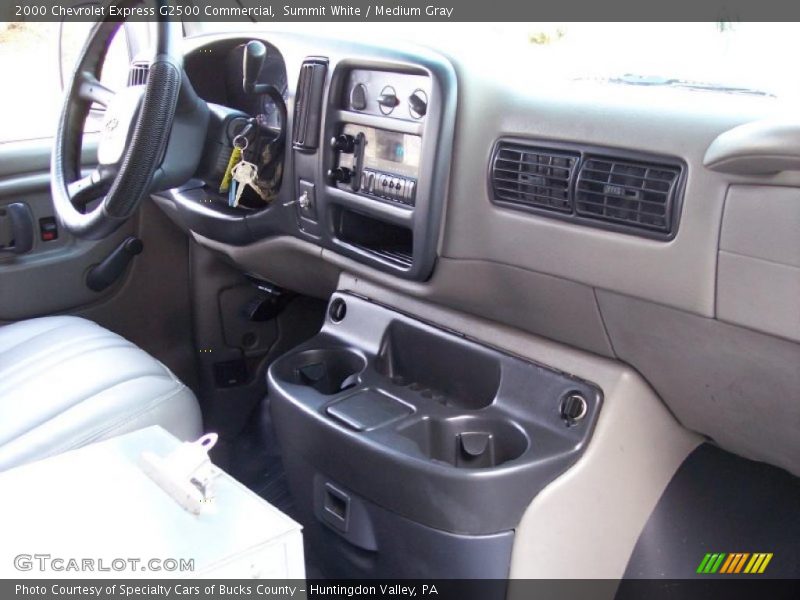 Summit White / Medium Gray 2000 Chevrolet Express G2500 Commercial