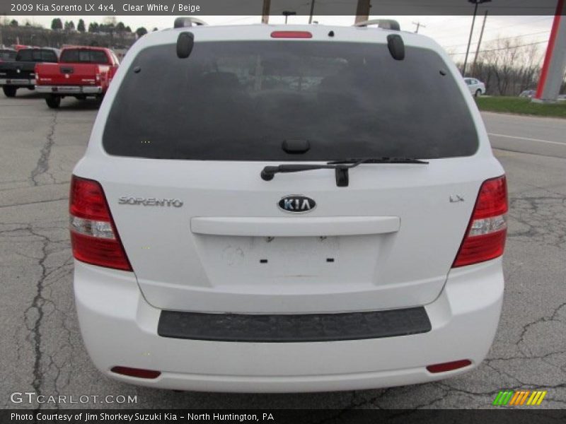 Clear White / Beige 2009 Kia Sorento LX 4x4