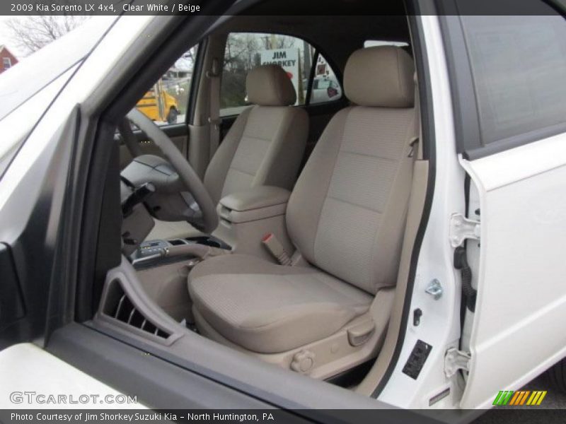 Clear White / Beige 2009 Kia Sorento LX 4x4