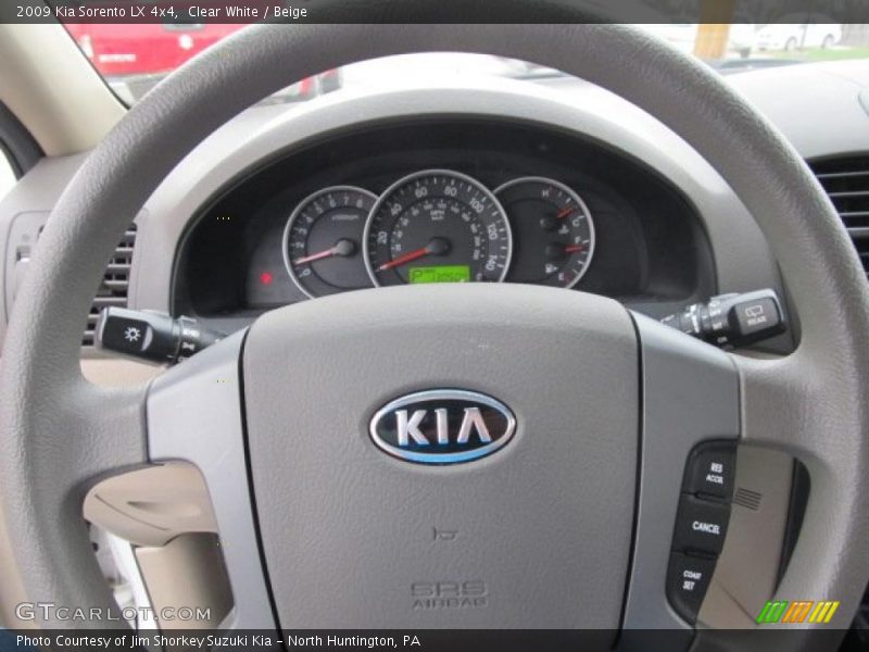Clear White / Beige 2009 Kia Sorento LX 4x4