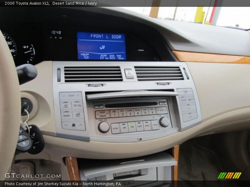 Desert Sand Mica / Ivory 2006 Toyota Avalon XLS
