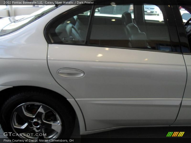 Galaxy Silver Metallic / Dark Pewter 2002 Pontiac Bonneville SLE